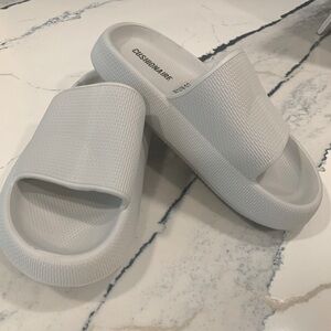 Grey Cushionaire Slides